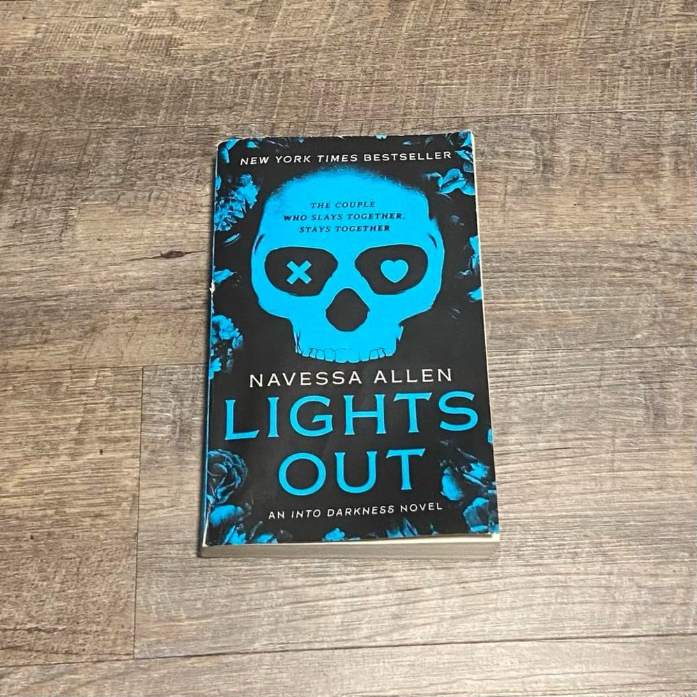 & Other Stories Vibrant Blue Skull Novel